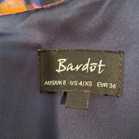 Bardot fit and flare dress. - Picture 8 of 9